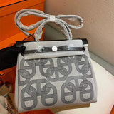  shopper bag interior and compartment view