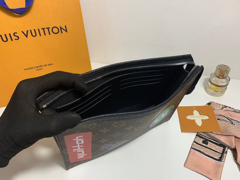 Front view of sleek structured women's handbag – women's everyday handbag