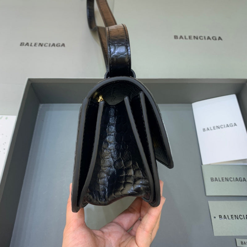 Statement Vegan Leather Handbag - Everyday Elegance | Women's Luxury Handbag #412 - back view (image 4) of designer-inspired handbag
