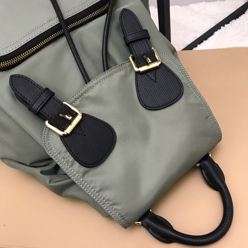 Ziva's Charm handbag – close-up view (one versatile size)