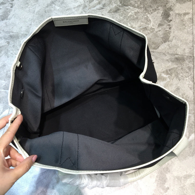Statement Vegan Leather Handbag - Chic Everyday Appeal | Women's Premium Handbag #760 - alternate angle view (image 8) of designer-inspired handbag