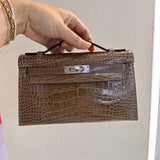  tote bag interior and compartment view