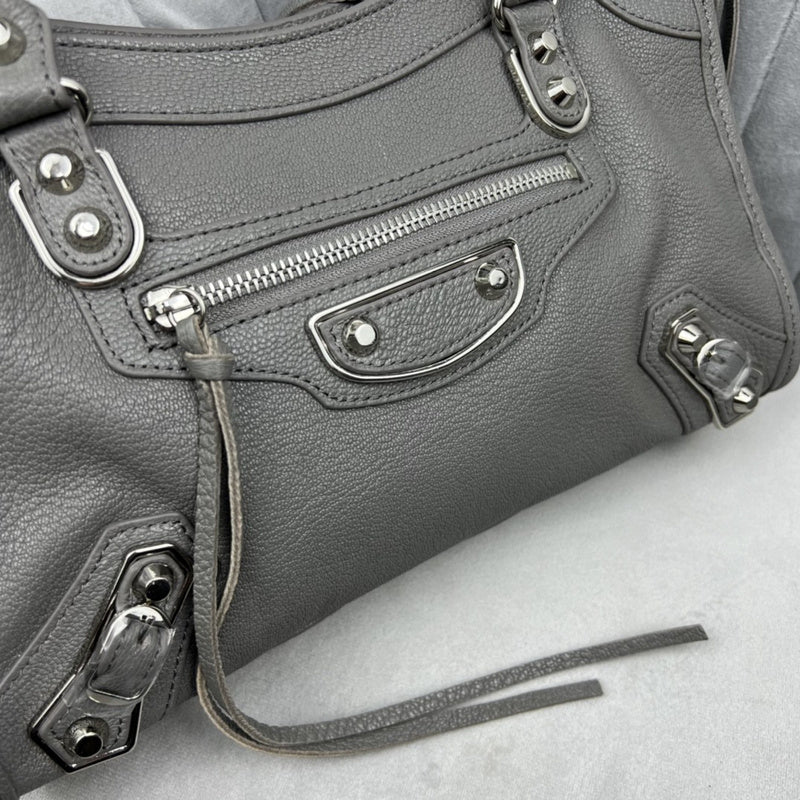 Zivas Charm Refined Structure Statement Handbag (Premium Everyday Carry) – Interior View
