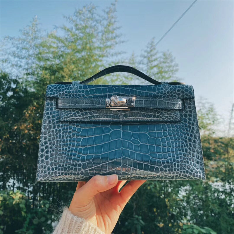  modern shoulder bag detail view showing craftsmanship 26