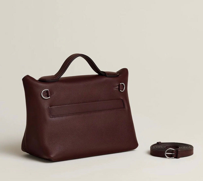 Interior view of tailored premium bag