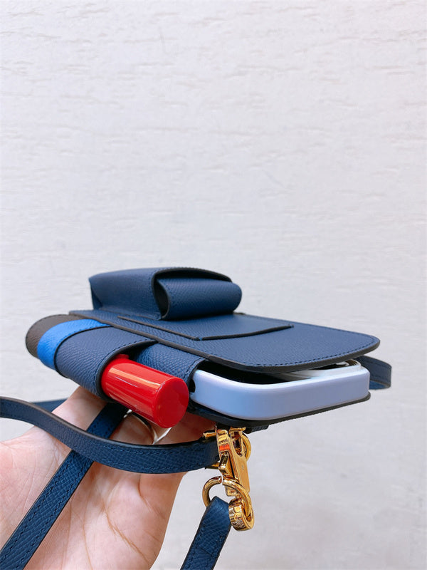 Balanced handbag styled for everyday wear