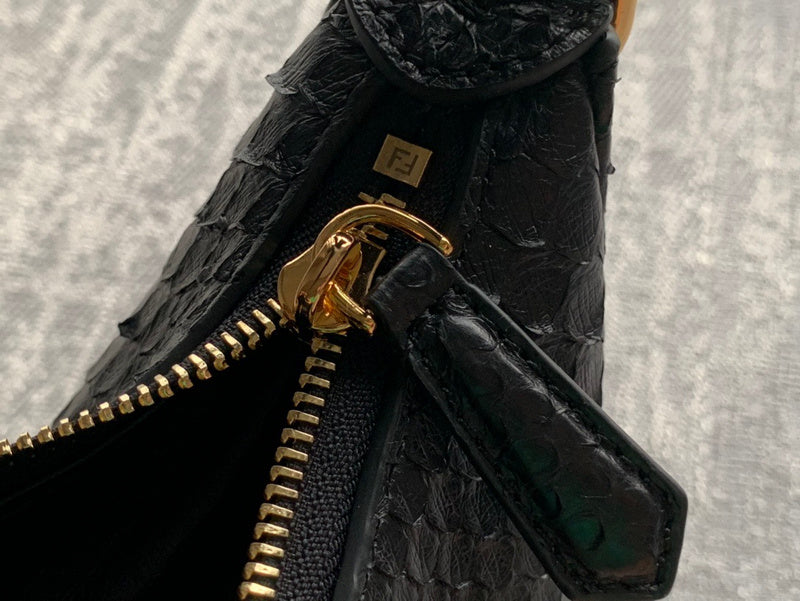 Ziva's Charm handbag – interior view (29cm*24.5cm*10cm)