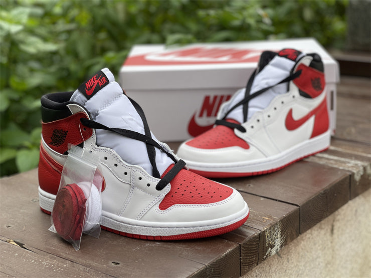 Nike Men's & Women's Luxury Lifestyle Trainers — Style 219 front view