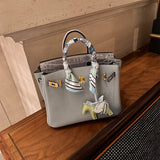  everyday bag close-up of hardware and finish 17