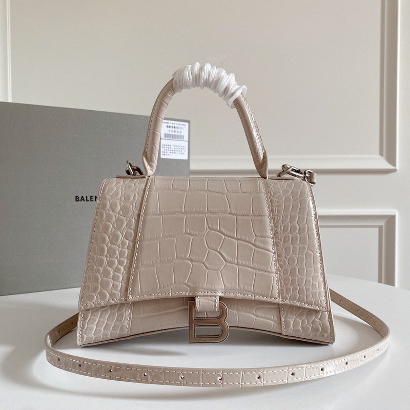 Zivas Charm Understated Luxury Premium Handbag (Premium Everyday Carry) – Angled View