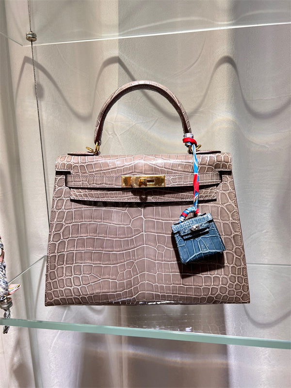 Interior view of streamlined premium bag