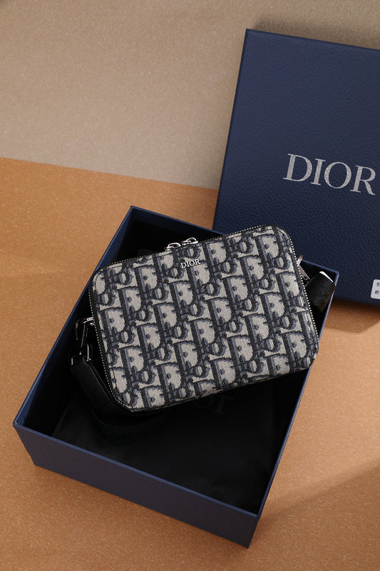 Side profile of signature statement women's handbag – women's premium purse