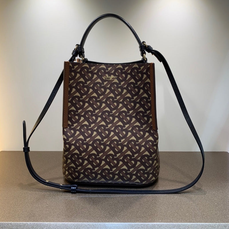 Ziva's Charm handbag – front view (one versatile size)