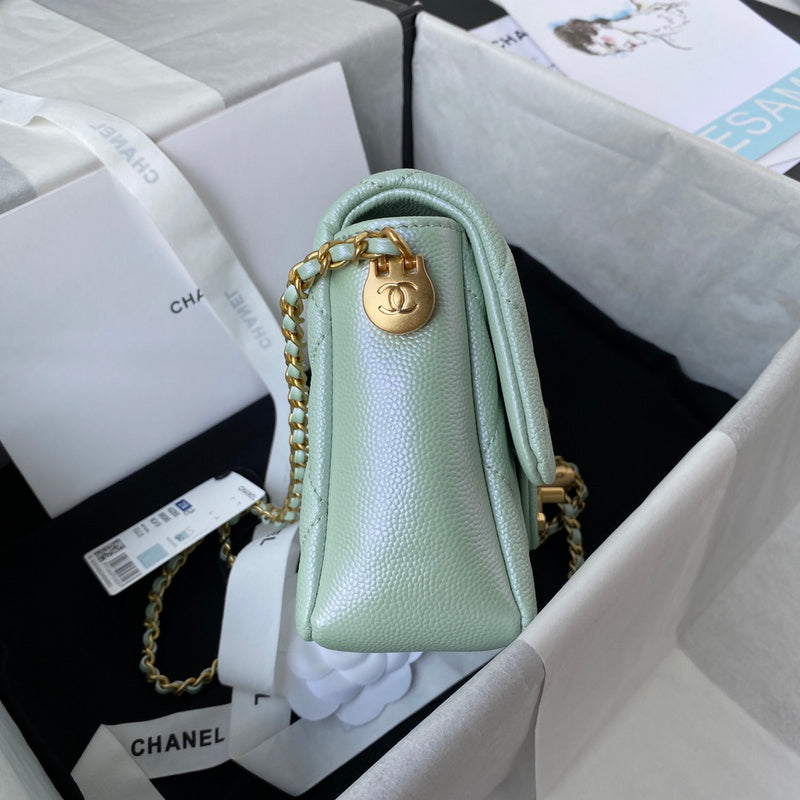  mid purse view 3