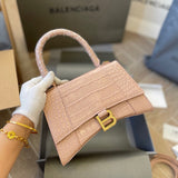 Ziva's Charm handbag – detail view (one versatile size)
