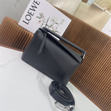 Ziva's Charm handbag – interior view (24cm*16cm*10cm)