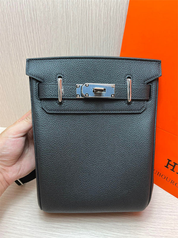  refined tote bag styled with outfit 12