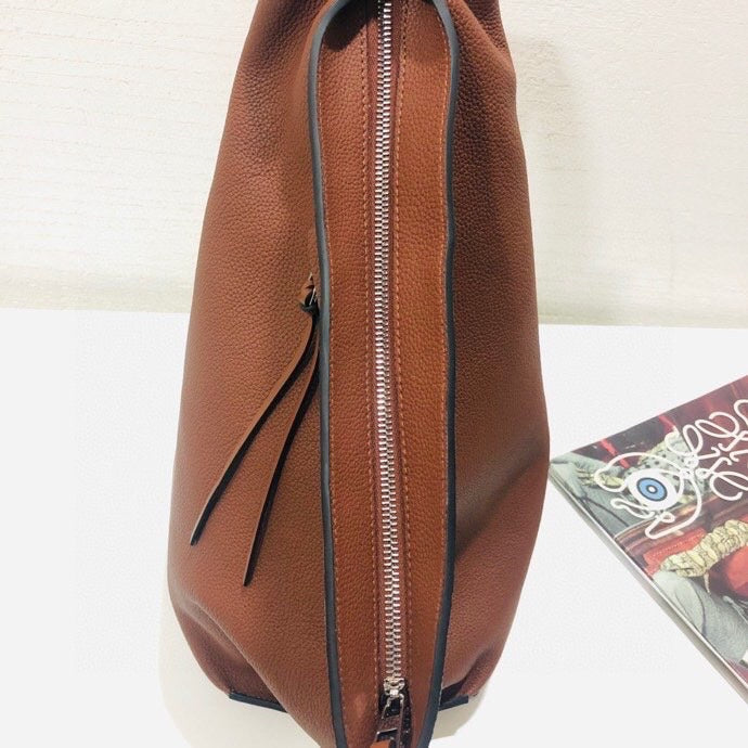 Ziva's Charm handbag – product shot (25cm*47cm*19cm)