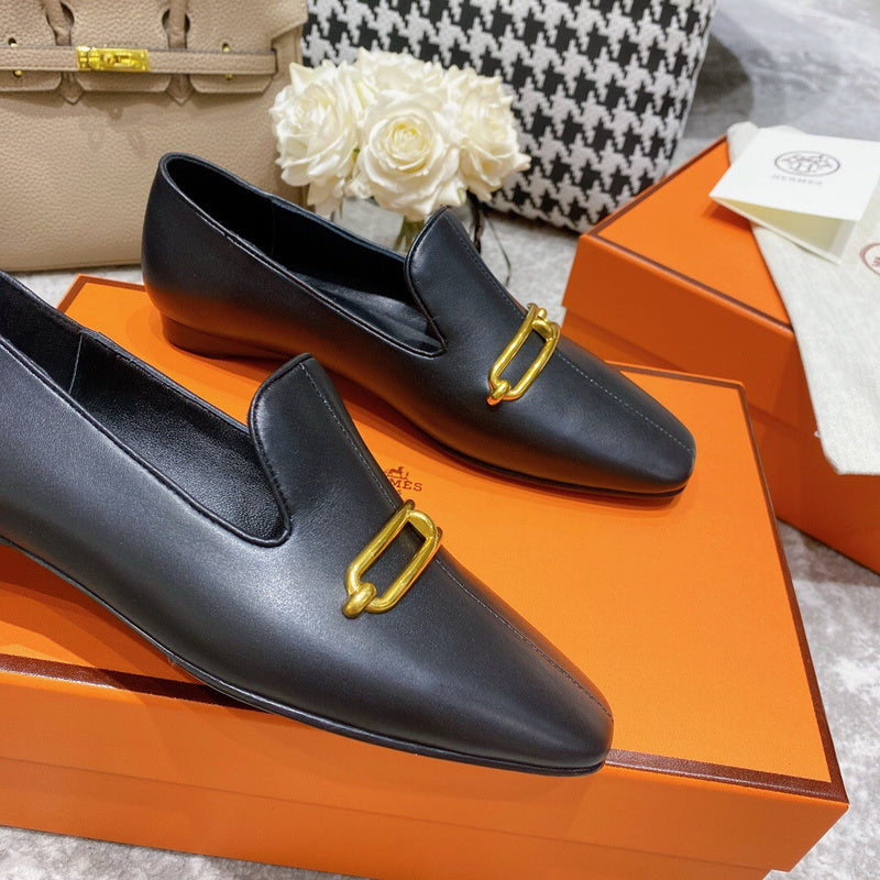 Hermes shoes Style 352 - full pair display