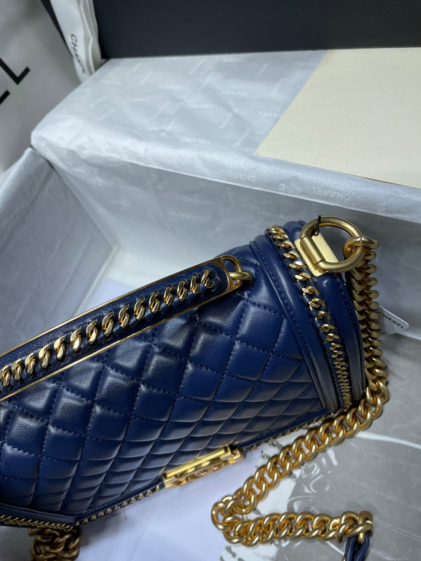 mid purse view 6