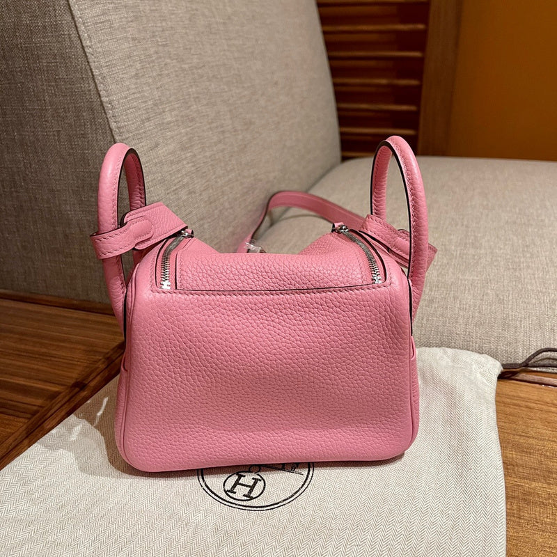 Interior view of structured premium bag