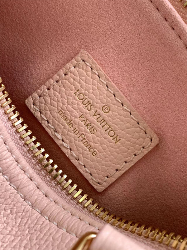  structured structured bag detail view showing craftsmanship 14
