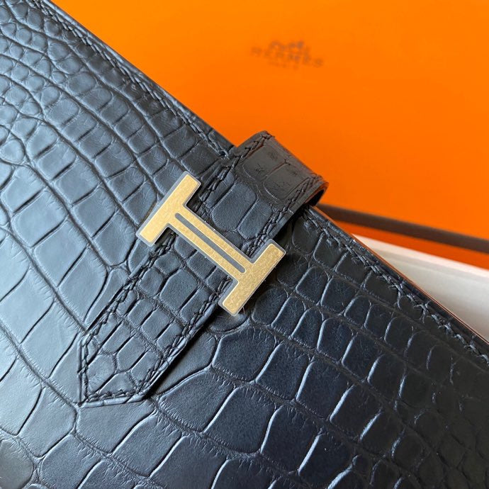  curated carryall bag styled with outfit