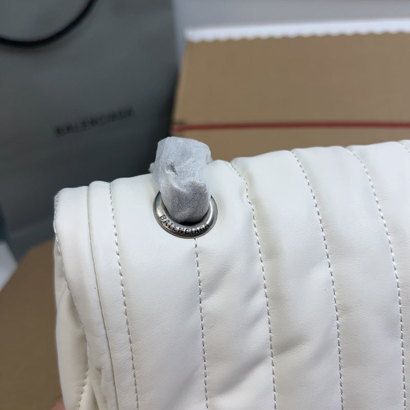 Zivas Charm Polished Finish Statement Handbag (Designer-Inspired Craftsmanship) – Interior View