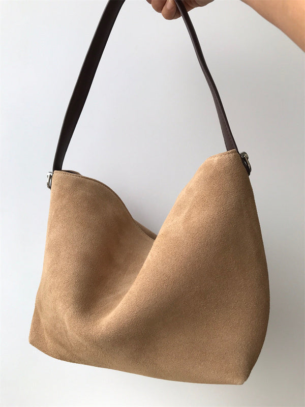 Ziva's Charm handbag – back view (36cm*26cm*14cm)