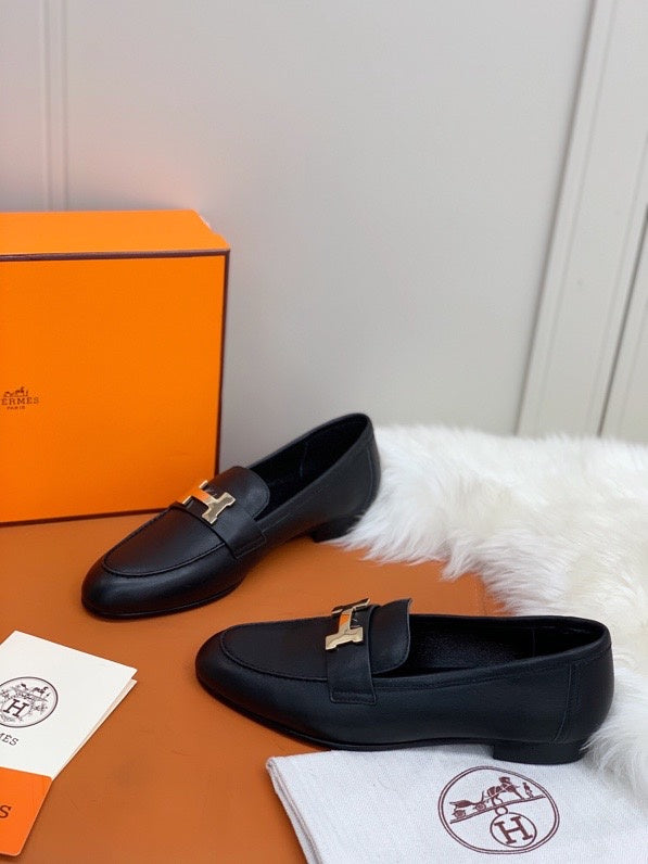 Hermes shoes Style 387 - logo and branding close-up (alternate angle)