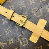  Effortless shopper bag carried on shoulder 10