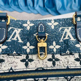 Top view of refined modern women's handbag – women's everyday handbag