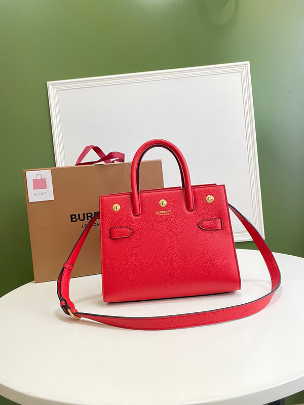 Ziva's Charm handbag – front view (one versatile size)