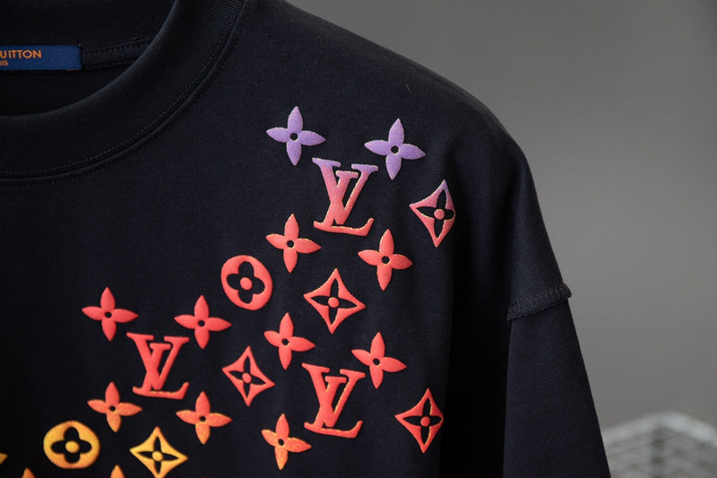 Full styled look of Louis Vuitton cotton t-shirt with signature branding