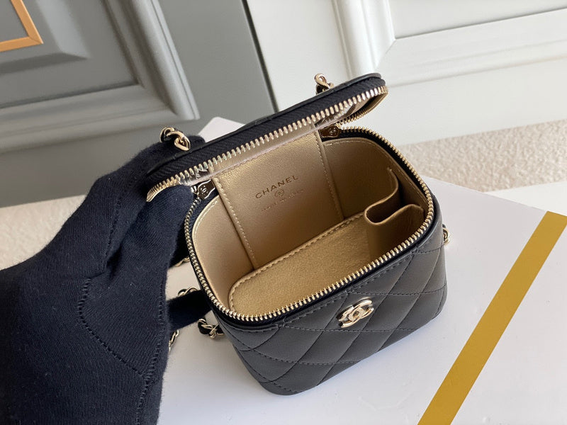 Zivas Charm Contemporary Flair Designer Handbag (Versatile Style Statement) – Interior View