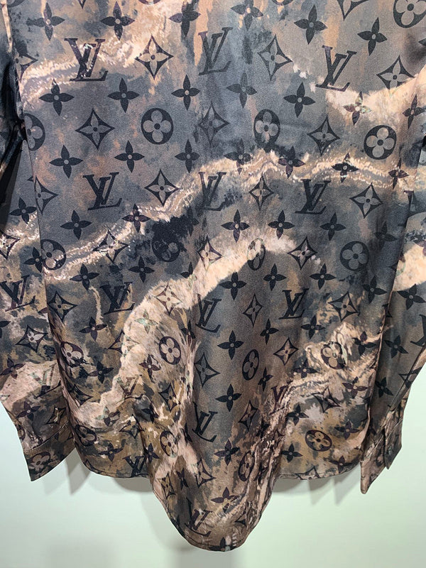 Back view of Louis Vuitton cotton t-shirt with signature branding