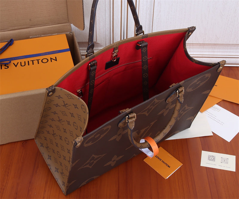  Tailored crossbody bag front view 55