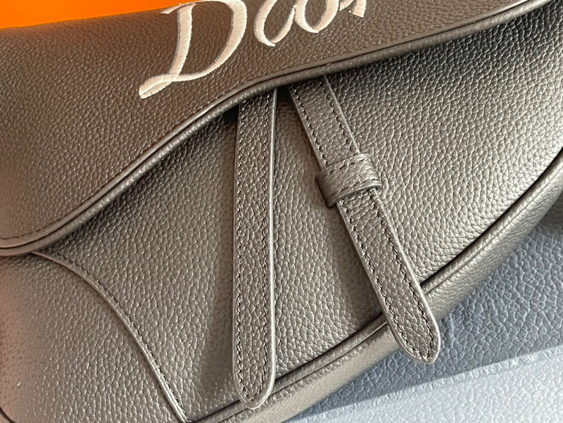 Back view of refined everyday-luxe women's handbag – women's designer-style accessory