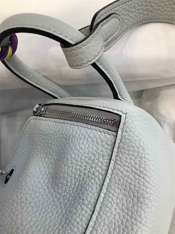  everyday bag interior and compartment view 21