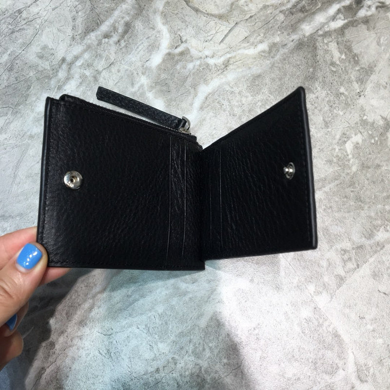 Structured Vegan Leather Handbag - Premium Craftsmanship Detailing | Women's Statement Accessory #1004 - hardware and detail close-up (image 5) of designer-inspired handbag
