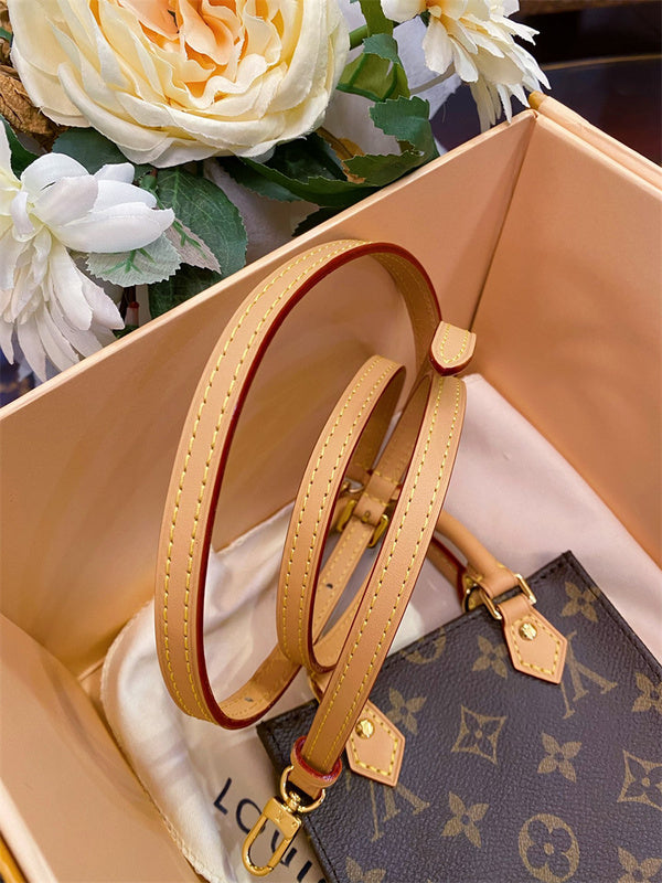  handbag interior and compartment view 9