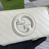 Styled lifestyle shot of everyday-luxe chic women's handbag – women's premium purse