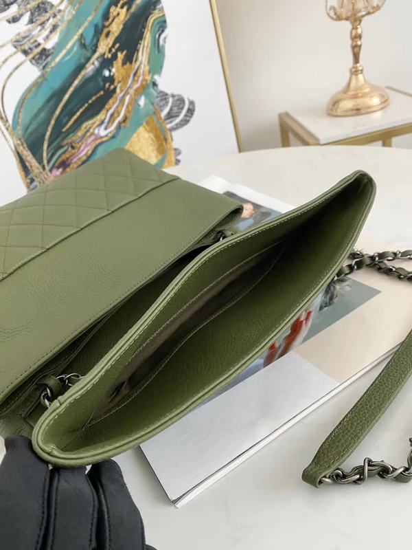 Zivas Charm Streamlined Design Fashion Handbag (Everyday Luxury Essential) – Styled Look