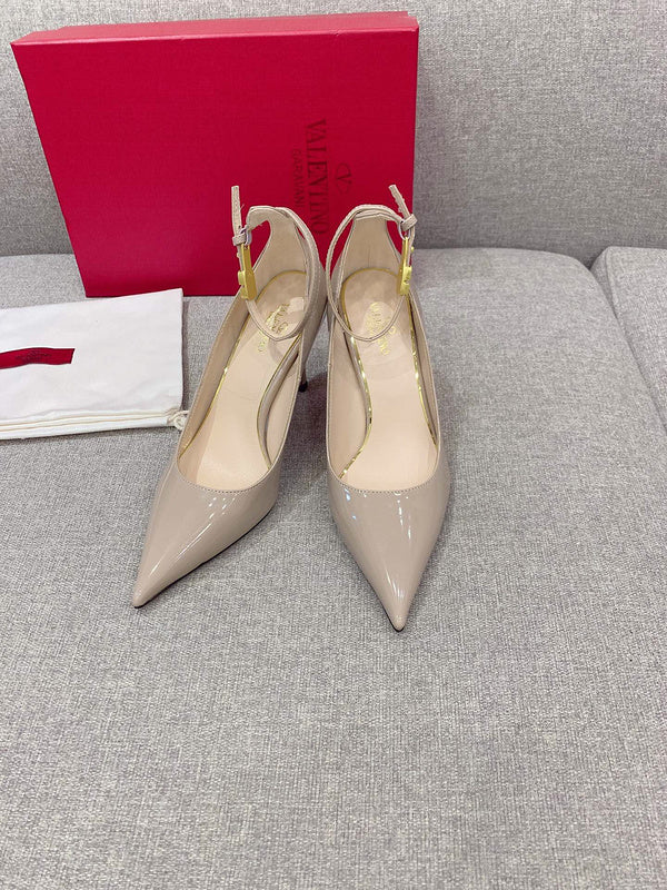 Side profile view of Valentino Garavani luxury piece style No.227