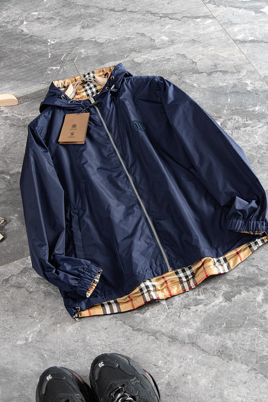 Back view of Burberry luxury piece style No.481