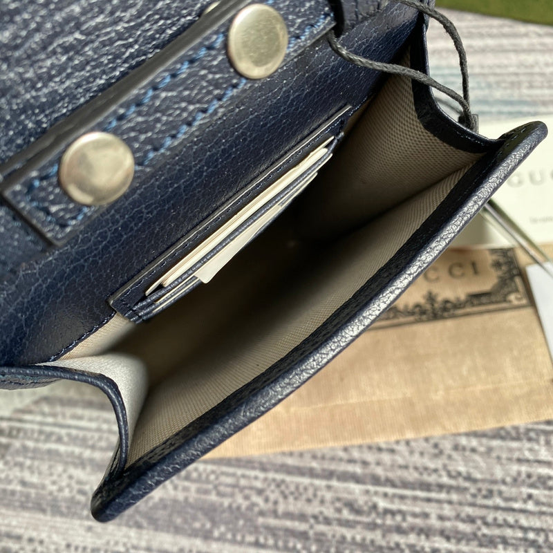 Close-up detail of sleek polished women's handbag – women's luxury accessory