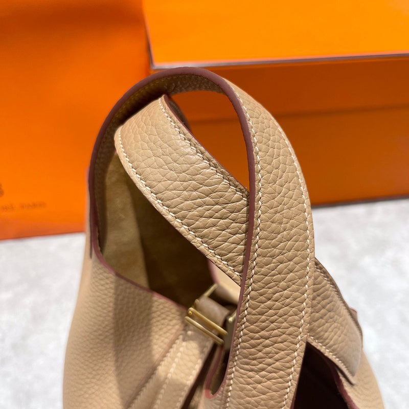 Balanced bag shown from front angle