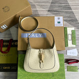 Side profile of everyday-luxe elevated women's handbag – women's everyday handbag