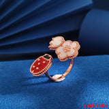 Full view of Van Cleef & Arpels unisex jewelry piece