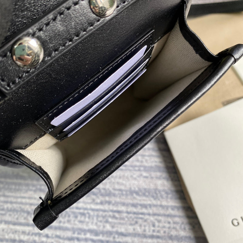 Front view of chic premium women's handbag – women's luxury handbag
